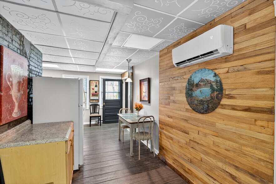 More Photos Of 178 S Caldwell St, Brevard Specialty For Sale