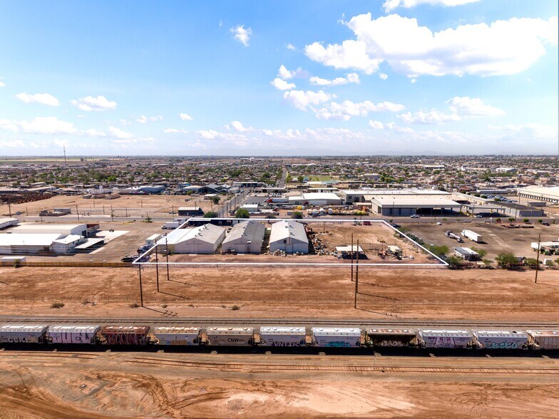 More Photos Of 220 E Commercial Ave, El Centro Manufacturing For Lease