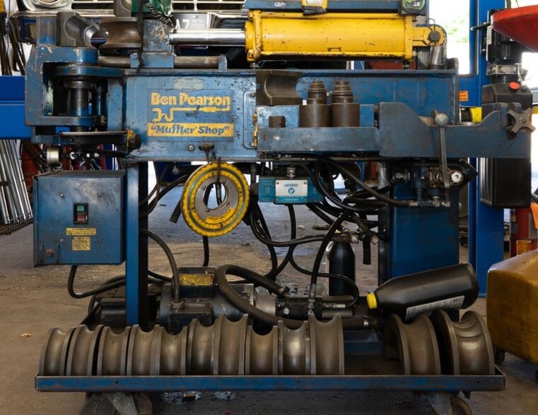 More Photos Of 3318 Jefferson Davis Hwy, Richmond Auto Repair For Sale