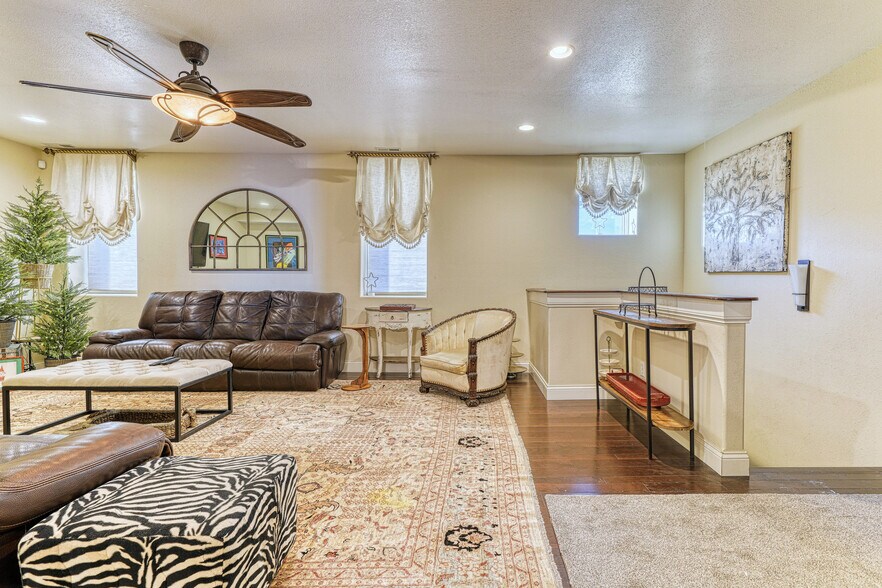More Photos Of 1234 Manitoba Ave, South Milwaukee Specialty For Sale