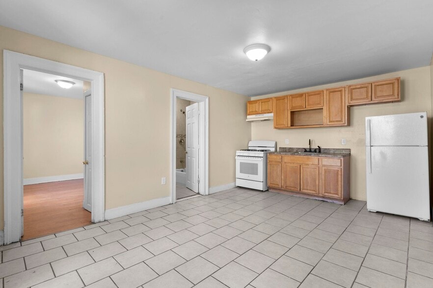 More Photos Of 122 Derby Ave, New Haven Apartments For Sale