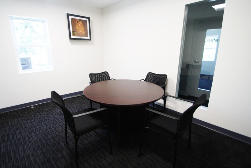 More Photos Of 764 Plain St, Marshfield Office Residential For Lease