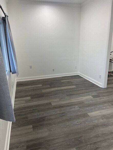 More Photos Of 6737 Ringgold Rd, East Ridge Office For Lease