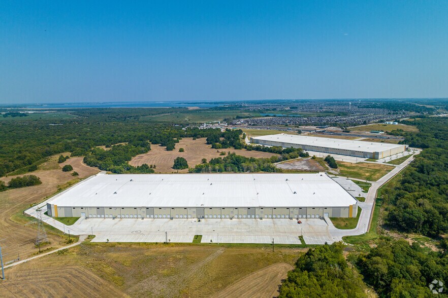 More Photos Of 13871 US HWY 80, Forney Distribution For Lease