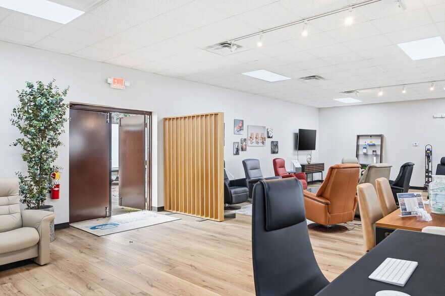 More Photos Of 1110 Alpharetta St, Roswell Freestanding For Sale