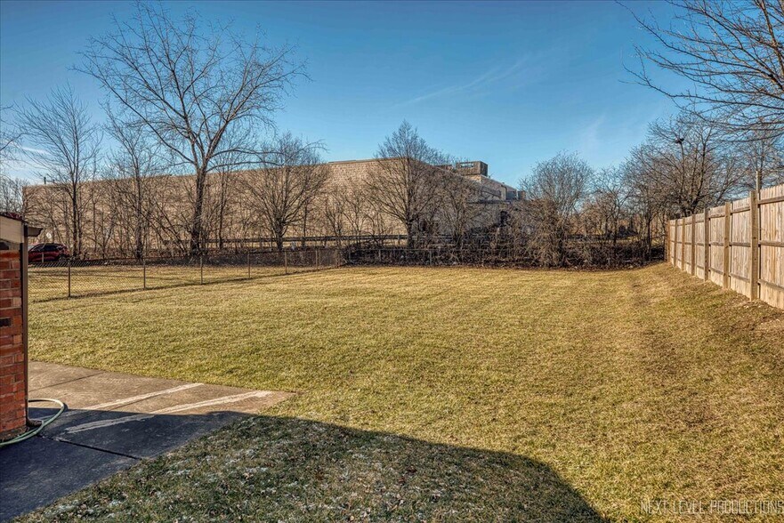 More Photos Of 1030 Summerfield Dr, Roselle Office Residential For Sale