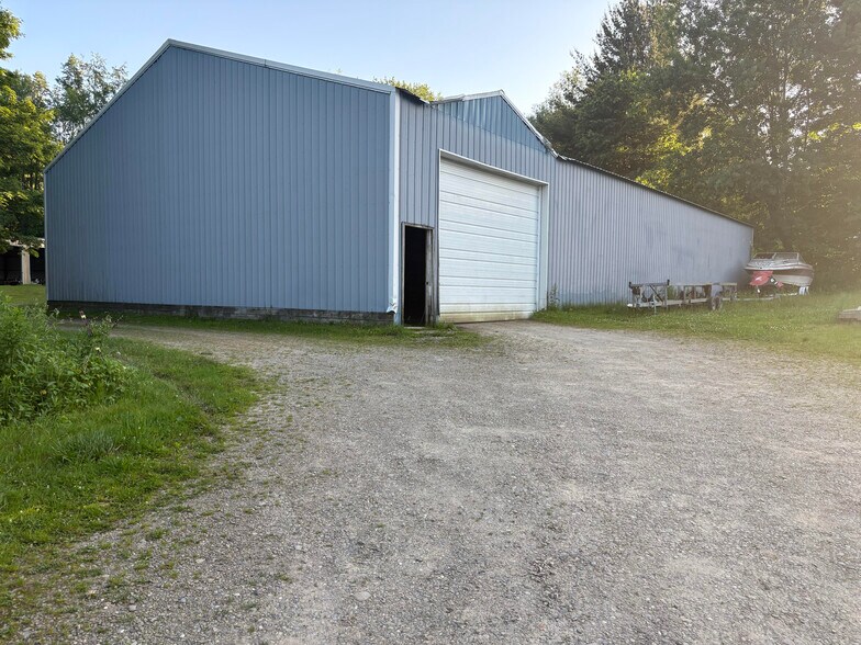 More Photos Of 2745 Shadyside Rd, Findley Lake Marina For Sale