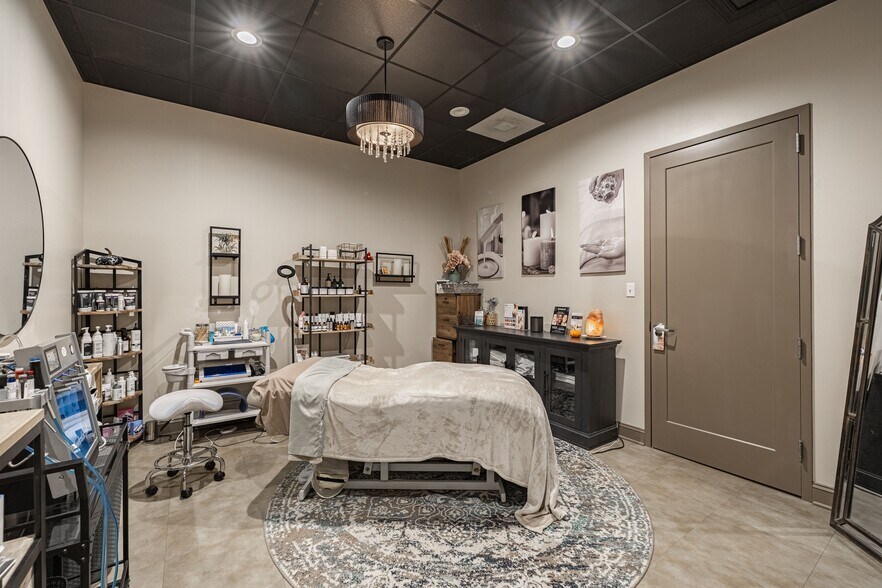 More Photos Of 324 Browns Hill Ct, Midlothian Coworking Space