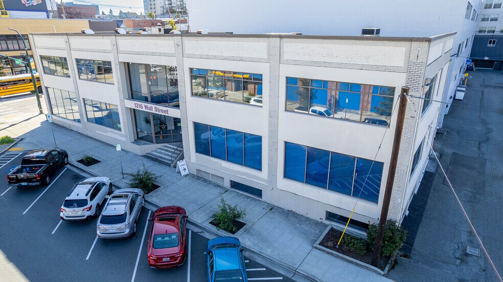 More Photos Of 1316 Wall St, Everett Office For Sale