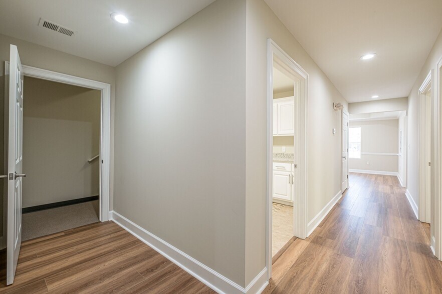 More Photos Of 131 Lee Byrd Rd, Loganville Office For Sale