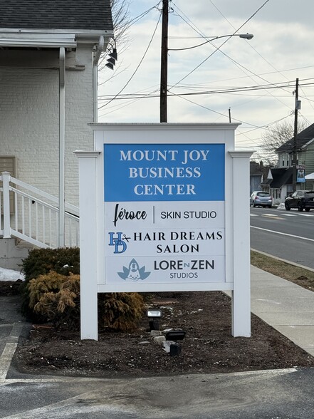 More Photos Of 955 W Main St, Mount Joy Storefront Retail Office For Lease