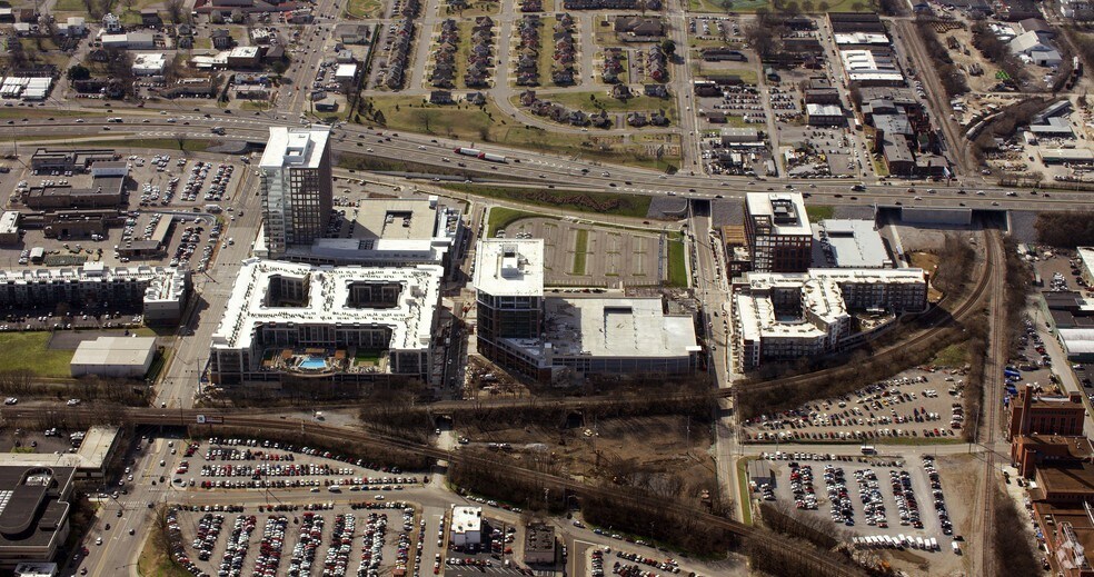 More Photos Of 408 11th Ave N, Nashville Apartments For Lease