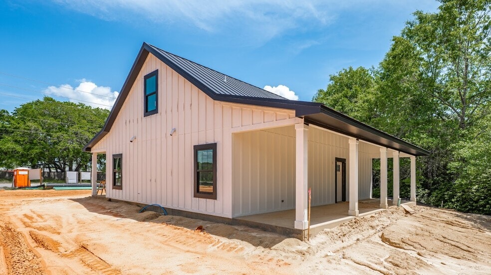 More Photos Of 5433 Chumuckla Hwy, Pace Unknown For Lease