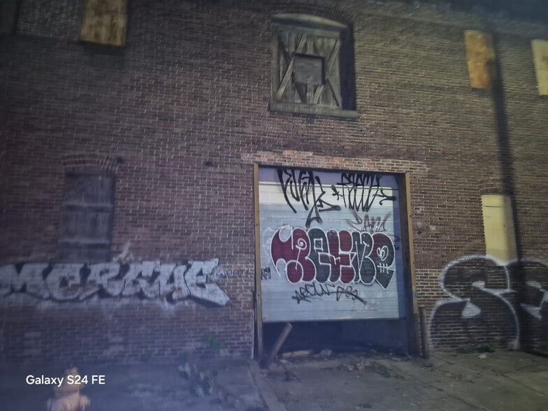 More Photos Of 1301 N Wolfe St, Baltimore Warehouse For Sale