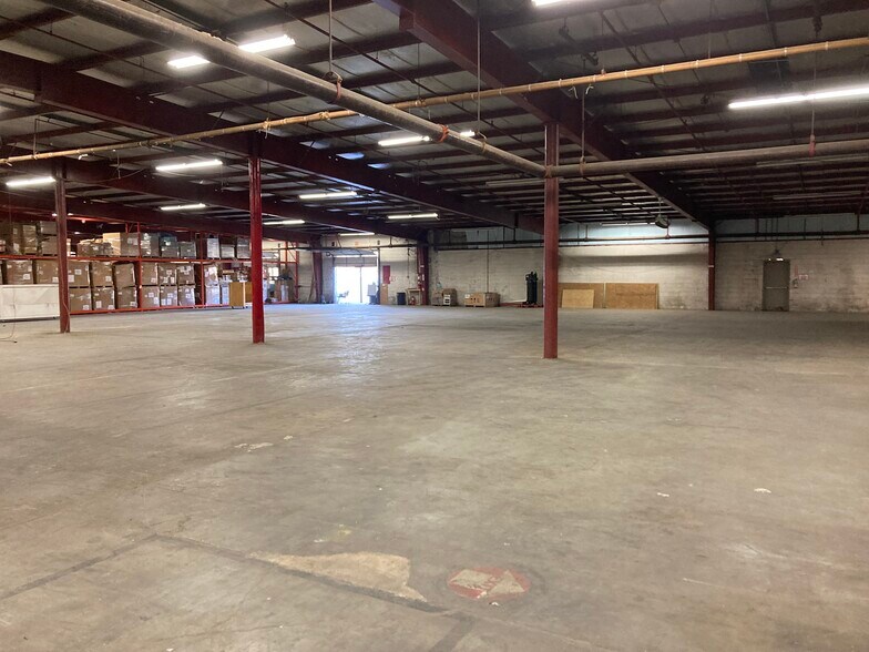 More Photos Of 106 Pierces Rd, Newburgh Manufacturing For Sale