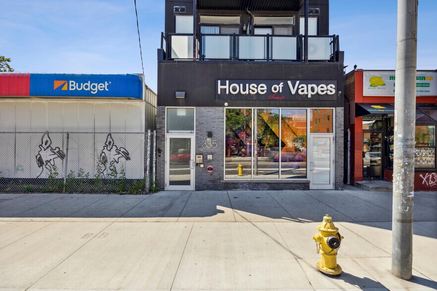 More Photos Of 335 College St, Toronto Apartments For Sale