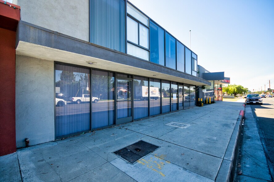 More Photos Of 1532-1538 W Commonwealth Ave, Fullerton Storefront Retail Residential For Lease