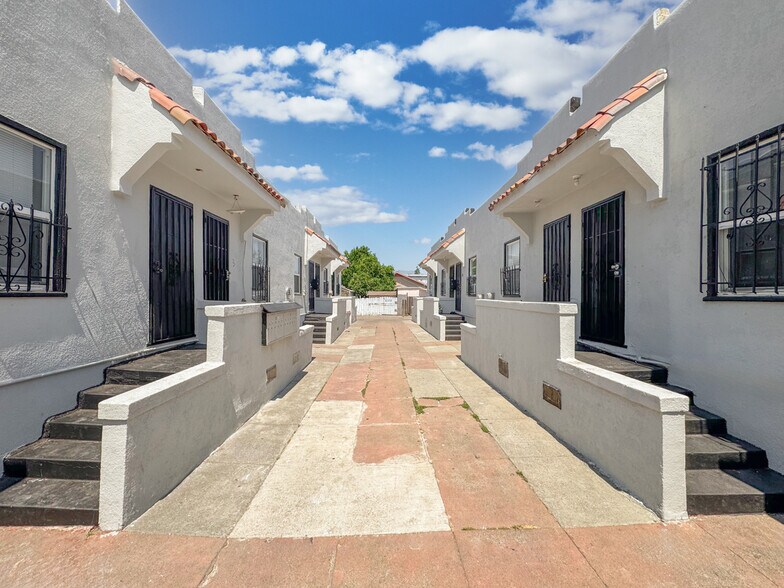 More Photos Of 1701 27th Ave, Oakland Apartments For Sale