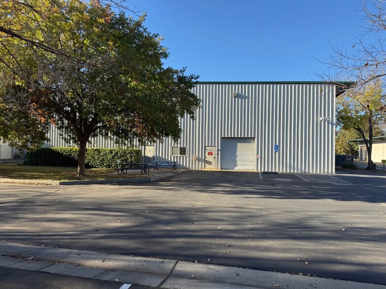 More Photos Of 2270 Ivy St, Chico Warehouse For Sale