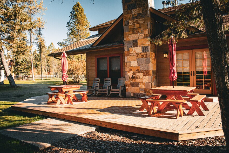 More Photos Of 1845 Hodgson Rd, Whitefish Hotel For Sale