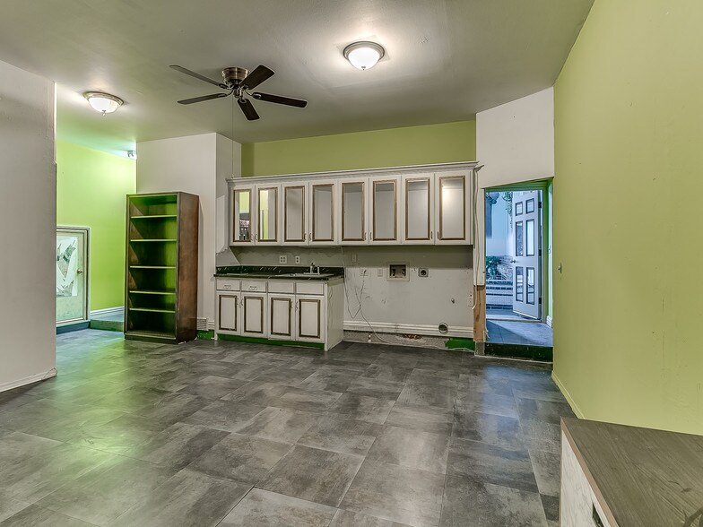 More Photos Of 4645 Tinker Diagonal, Oklahoma City Loft Creative Space For Lease
