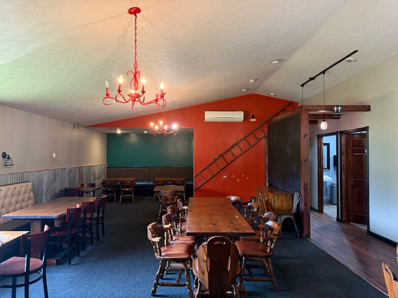 More Photos Of 12318 State Highway 18, Conneaut Lake Freestanding For Lease