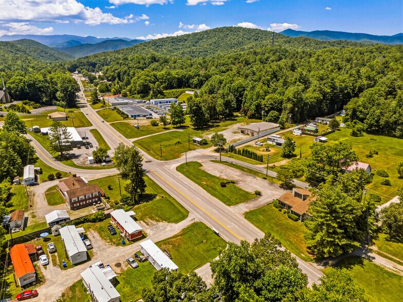 More Photos Of 675 Hendersonville Hwy, Pisgah Forest Office For Sale