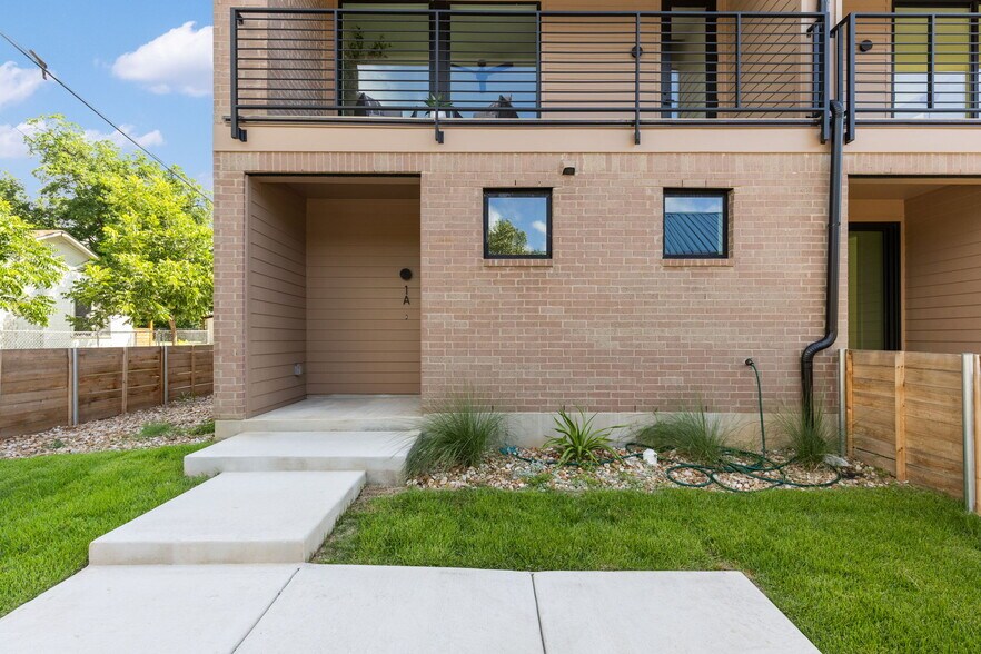 More Photos Of 3528 Gonzales st, Austin Land For Sale