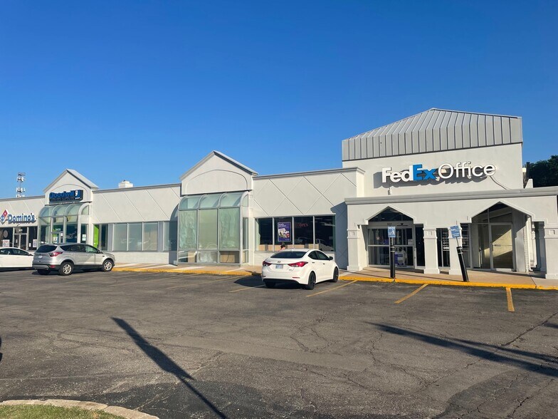 More Photos Of 5433-5439 Johnson Dr, Mission Storefront For Lease