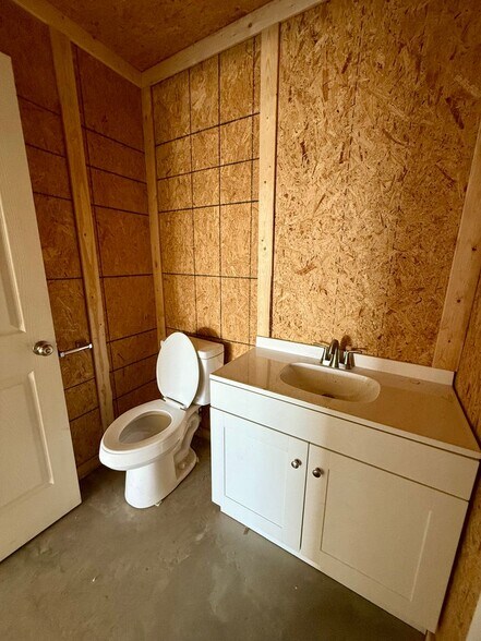 More Photos Of 122 County 9501 rd, Brookland Industrial For Lease