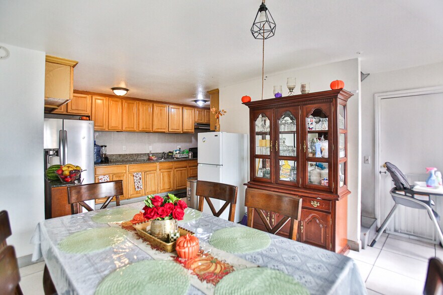 More Photos Of 3627 W 11th St, Santa Ana Apartments For Sale