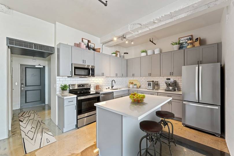 More Photos Of 1007 5th Ave, San Diego Apartments For Lease