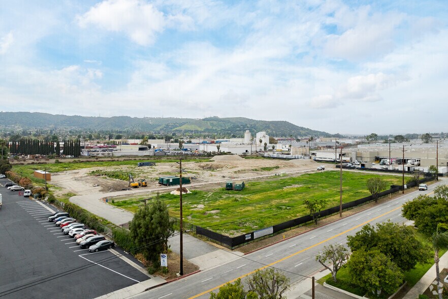 More Photos Of 15010 Don Julian Rd, City Of Industry Manufacturing For Lease