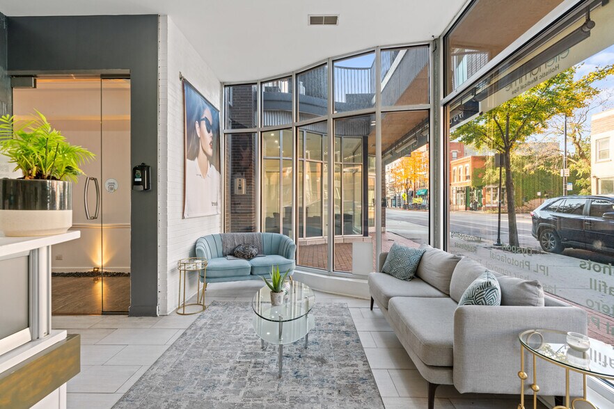More Photos Of 1915-1917 N Damen Ave, Chicago Storefront For Sale