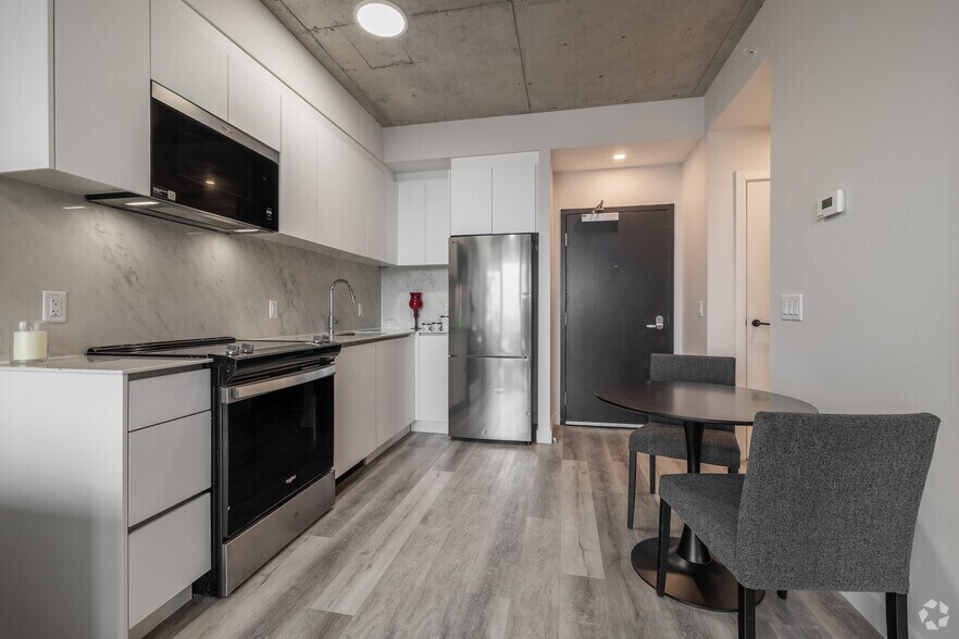 More Photos Of 2140 Baseline, Ottawa Apartments For Lease