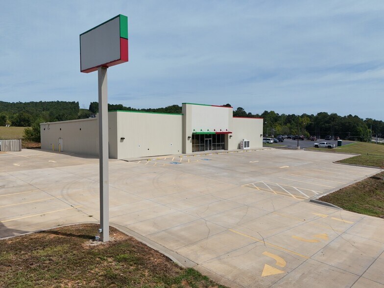 More Photos Of 449 W Court St, Jasper General Retail For Sale