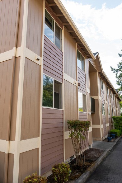 More Photos Of 3625 Bella Vista Ct, Salem Apartments For Sale