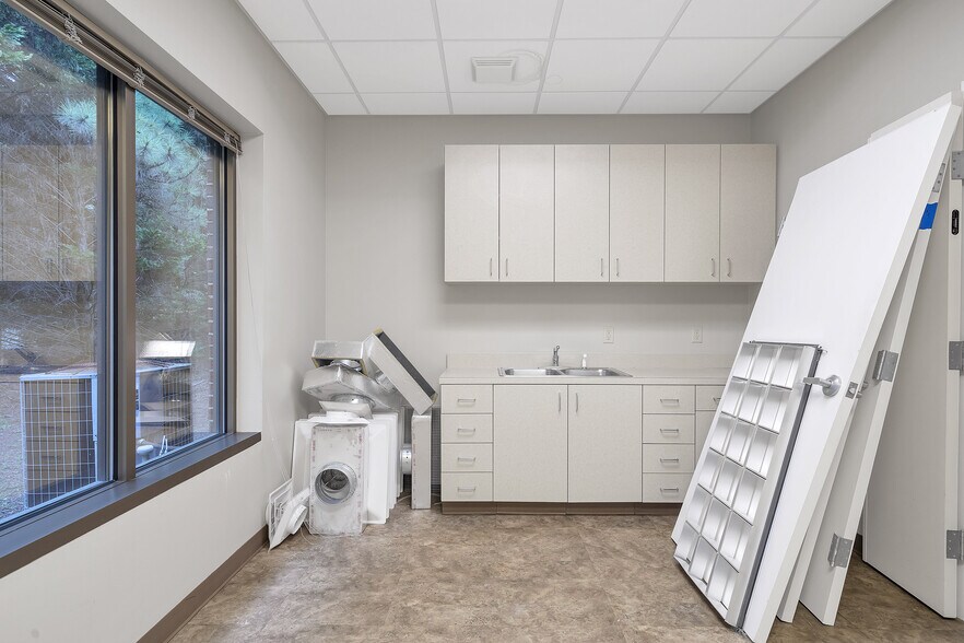 More Photos Of 4385 Johns Creek Pky, Suwanee Medical For Lease