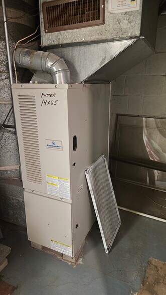 More Photos Of 2055 S Main St, Akron Office For Lease