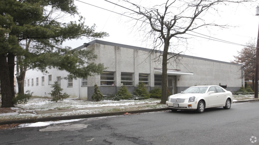 More Photos Of 60 Liberty St, Metuchen Warehouse For Sale
