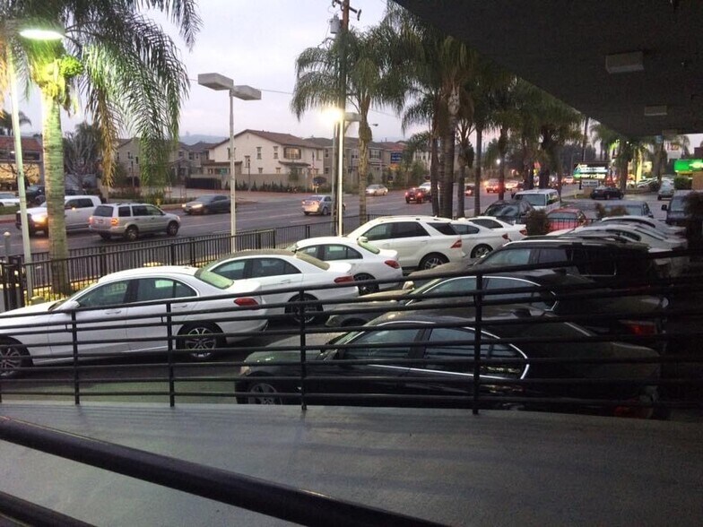 More Photos Of 910 E Whittier Blvd, La Habra Auto Dealership For Lease