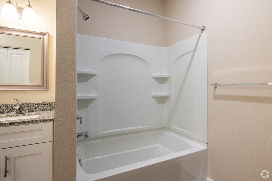 More Photos Of 13399 Charlotte St, Kansas City Apartments For Sale