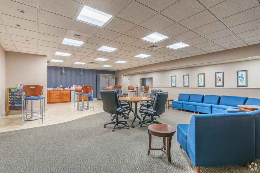 More Photos Of 1201 Fulling Mill Rd, Middletown Office For Sale