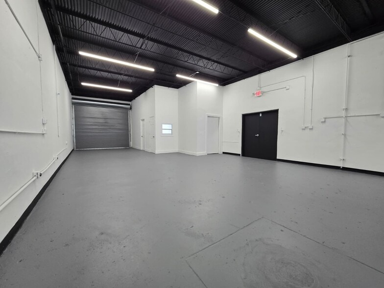 More Photos Of 224 NW 1st Ave, Hallandale Beach Service For Sale