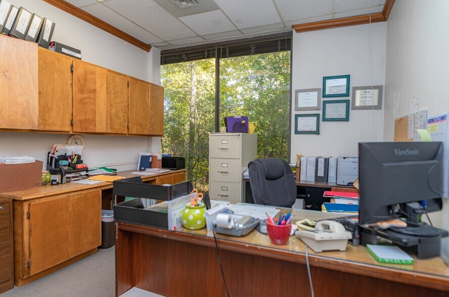 More Photos Of 4500 Carter Creek Pky, Bryan Office For Lease