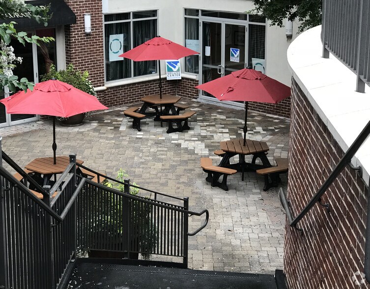More Photos Of 500-580 Union Square Dr, New Hope Office For Lease