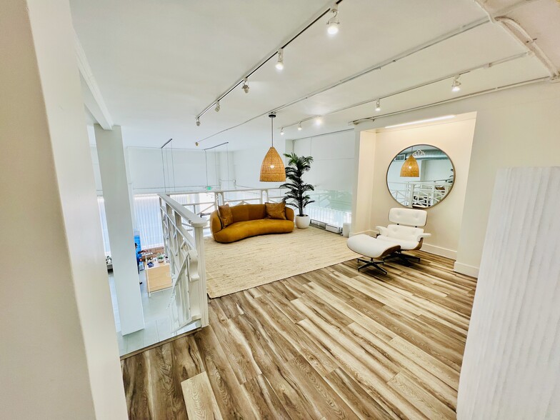 More Photos Of 3001-3013 Main St, Santa Monica Apartments For Lease