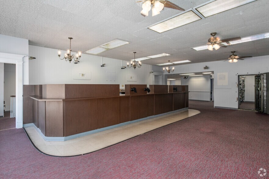 More Photos Of 332-334 High St, Burlington Office For Lease