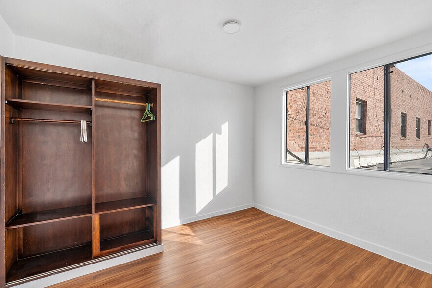 More Photos Of 220 Parker Ave, Rodeo Storefront Retail Residential For Sale