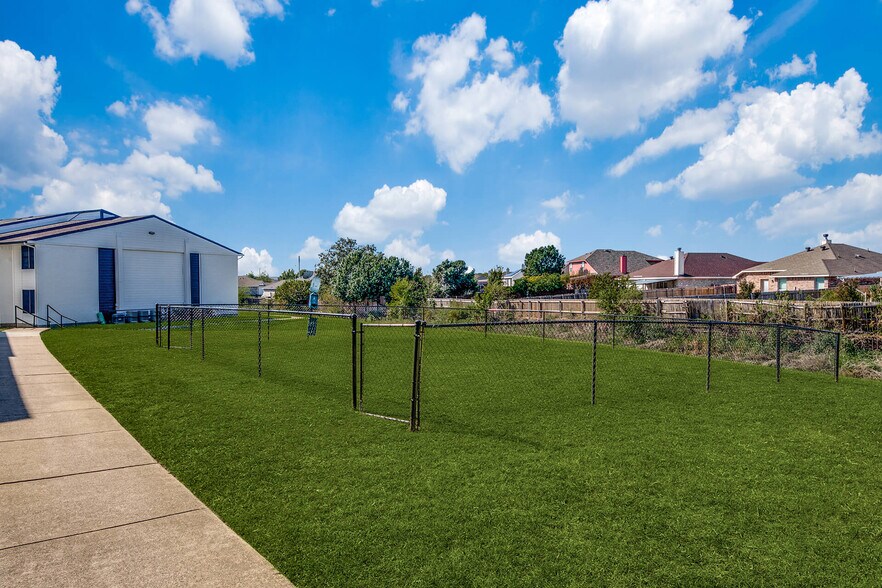 More Photos Of 834 Timberlake Dr, Arlington Apartments For Sale